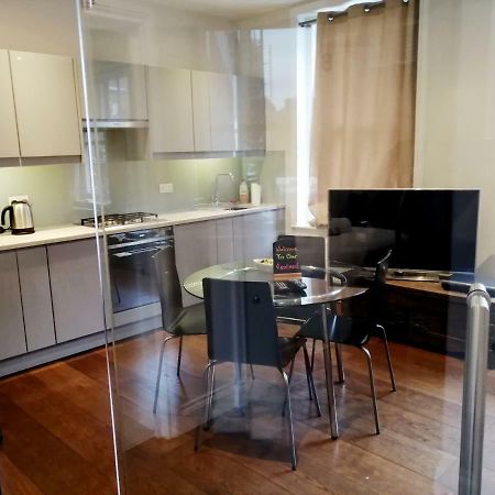 Stunning Soho Apartment Londra Esterno foto
